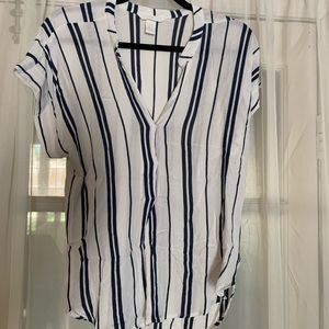 H&M V-neck linen style top